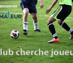 Bonjour, j'ai 33 ans, je n'ai jamais pratiqué le foot dans ma vie, mais je sais courrir derrière un ballon. Club Cherche Joueurs
