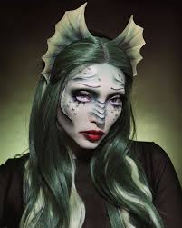 𝕮𝖗𝖊𝖆𝖙𝖚𝖗𝖊🧌 ⠀⠀⠀⠀⠀⠀⠀⠀⠀ ⠀⠀⠀⠀⠀⠀⠀⠀⠀ Inspired by @spookygirlcosmetics  @ginnakaeillustration Creature babe ⠀⠀⠀⠀⠀⠀⠀⠀⠀ Makeup: @mehronmakeup cream  blend sticks (ogre, pastel yellow, dark green) & paradise makeup aq (black  ...