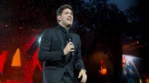 Tearful Michael Buble brings son on stage during emotional comeback  performance at Hyde Park | Ents & Arts News | Sky News