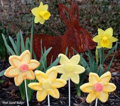 Kids Will Love These Edible Daffodil Lollipops Daffodils Lollipop Food Art