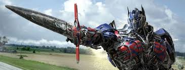Fünf jahre nach der zerstörung chicagos haben sich die menschen gegen alle roboter gewandt. Kritik Zu Transformers 4 Ara Des Untergangs Epd Film