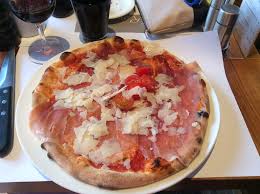 pizza truffe et jambon de parme restaurant la rouvenaz montreux suisse montreux riviera lac leman food yum eat