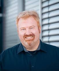 Robert Beier's Instagram, Twitter & Facebook