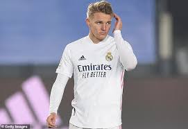 Ceballos ha terminado de encontrar su sitio tras la llegada de arteta. Arsenal Begin Talks With Real Madrid Over Loan Deal For Midfielder Martin Odegaard Daily Mail Online