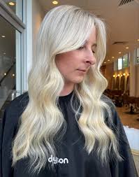 Hey everyone! My name is destiny and I'm an apprentice hairstylist at  Vadara Salon Spa here in Sherwood park! I'm currently trying to build my  clientele and I'd absolutely love to see