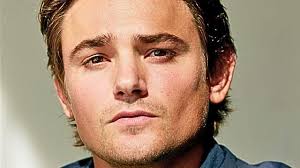 Who plays Johnny DiMera