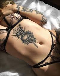 The worst places are your belly and thighs. Cutest Hottest Stomach Tattoos For Women 2020 Paperblog