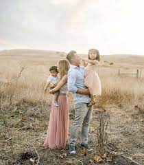 Having Photos Taken Can Be A Bit Intimidating And Awkward For Some Summer Family Pictures Summer Family Photos Spring Family Pictures
