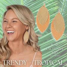 What a perfect little Mother's Day gift! 💐 Our Uptown Bangles can be  customized with so much! Names, dates, verses, you name it!! All stainless  steel & tarnish proof!! Available in black,