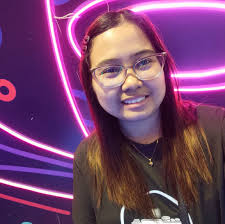 yung mga napapayatan lang sakin ang bibigyan ko ng pamasko. 🤭