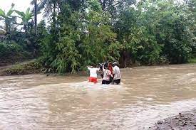 Bagi sebagian orang mimpi tentang melihat kuda terbawa arus sungai seringkali dianggap sebagai bunga tidur sehingga kadang diabaikan begitu saja. Anak Anak Sekolah Sering Digendong Sama Warga Khawatir Terbawa Arus Halaman All Kompas Com