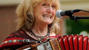 19th annual Acoustic Fest entertains at Washington Park in Manitowoc