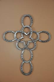 Horseshoe Cross With Star Horseshoe Projects Horseshoe Crafts Horseshoe Art