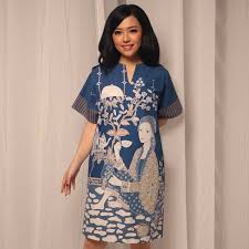 Baju batik kombinasi ini terus berkembang dan melahirkan banyak karya dari berbagai desainer. 30 Model Baju Batik Wanita Terbaru Modern Formal