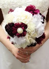 I'd seen some really incredible bouquets and centerpieces that had incorporated our veggies, but when i broke my thread a few times before realizing that a strong thread, like quilting thread, is a good idea for this project. 21 Homemade Wedding Bouquet Ideas Diy To Make Cute766