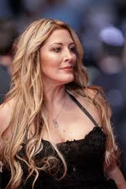 Pour les articles homonymes, voir petrucciani (homonymie). Loana Metamorphosee Et Fiere De Son Nouveau Corps Closer