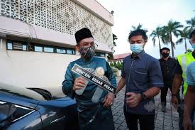 Ucapan saudara ahmad faizal azumu, ketua badan pimpinan ppbm negeri perak sempena program jelajah ahmad faizal azumu (pengerusi ppbm perak) 7. Jangan Balas Dendam Ahmad Faizal Azumu