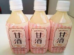 米 米麹 水だけの超純粋甘酒は 飲む点滴ともいわれ 滋養強壮剤として江戸時代から重宝されていました 甘酒は日本のヨーグルトとも言われ 麹菌には腸内環境を整え 免疫力を高める働きがあると言われています こちらの甘酒はノンアルコール飲料なので 小さい