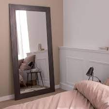 Esistono accessori e complementi d'arredo che sono divenuti ormai indispensabili e senza i quali la vita e i in camera da letto la soluzione perfetta è uno specchio da parete moderno lungo: Specchio A Parete Rettangolare Loft Grafite 87x187 Cm Inspire Prezzo Online Leroy Merlin