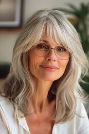 31 Types of Haircuts & Hairstyles for Women Over 50 (Photos)