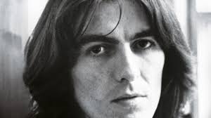 George Harrison. Beatle a su pesar' nos cuenta la vida del guitarrista:  “Fuera del escenario era el más susceptible y temperamental”