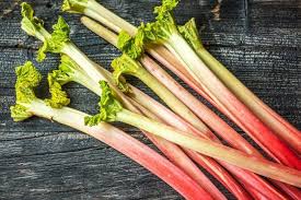 Unsere Tipps Zur Rhabarber Saison Hellofresh Blog Rhabarber Saison Rhabarber Tipps
