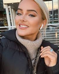 Isabelle Andersen's Instagram, Twitter & Facebook