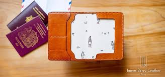 Patrons Et Tutoriels Gratuits Creations Cuir Et Maroquinerie Deco Cuir Creations En Cuir Porte Passeport Tutoriel