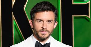 Jonathan Bailey Reflects