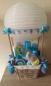 Pamperstorte Basteln Dekorieren Madchen Pamperstorte Basteln Als Geschenk Zur Ge Geschenke Zur Geburt Basteln Baby Geschenke Basteln Geschenke Zur Geburt Junge
