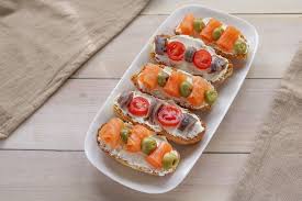 Tris Di Antipasti Furbi Di Natale Facili E Veloci Fatto In Casa Da Benedetta Rossi Ricetta Ricette Cibo Salmone Antipasto