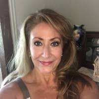 Holly Graves's Instagram, Twitter & Facebook