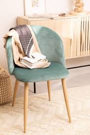 From the latest styles of dining room chairs to bar stools, ashley homestore combines the latest trends with technology to give you the very best for your home. Rxnbhhgyci72ym