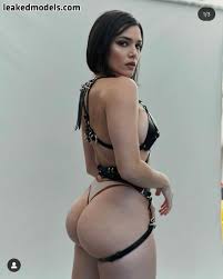 Manizha Faraday - every curve perfectly displayed