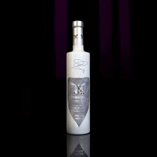 Einen gin und einen vodka, die beide durch den einsatz bester. Auf Gin Folgt Wodka Arnautovic Wird Zum Schnapsbrenner Kurier At