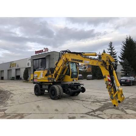 Liebherr A900C Litronic Excavator