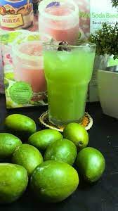 Minuman ini mengabungkan asam boi dan juga buah kedondong. Namakucella Jus Kedondong Asam Boi