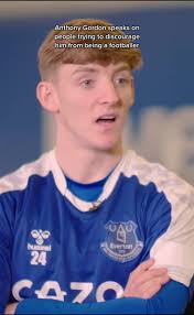 Anthony Gordon Ignores Kids