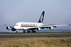 Singapore Airlines Airbus A380 On Runway Singapore Airlines Airbus A380 Aircraf Sponsored Runway Airbus Singapo Singapore Airlines Airbus A380 Airbus