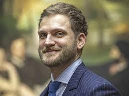 Paul Perrin's Instagram, Twitter & Facebook