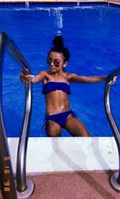 Me recordaron que el dia de hoy estuvo de cumpleaños esta lindura controversial y para celebrarlo aquí la tenemos en un hermosa galería, feliz cumpleaños elise. 10 Presley Elise Lavergne Ideas Elise Bikinis Cute Little Girls