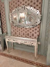 The celia collection brings a pop of glamour to your home decor! China High Quality Diamond Crush Mirrored Console Table With Mirror Set Photos Pictures Made In China Com