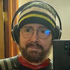 Paul Kiesow's Instagram, Twitter & Facebook