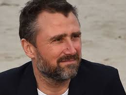 Pour les articles homonymes, voir espinasse et brasseur. Alexandre Brasseur Loin De Ses Enfants J Ai Commis Des Erreurs Femme Actuelle Le Mag