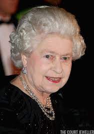 The Nightly Necklace Queen Elizabeth Ii S Diamond Festoon Necklace The Court Jeweller Queen Elizabeth Elizabeth Ii Her Majesty The Queen