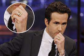 Male Stars Whose Wedding Bands Scream Taken Wedding Bands Mens Wedding Bands Celebrity Wedding Rings