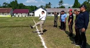 Cocok buat penghilang kegalauan dan kesibukan yang padat. Tendangan Bola Dang Ike Tandai Open Turnament Danlanud Cup Jalosi Net Jalur Otoritas Informasi