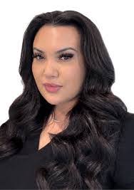 Christy Kerns's Instagram, Twitter & Facebook