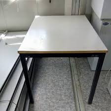 Cm 77x47x80h a € 30,00. Tavoli Da Mensa In Formica Pomili Demolizioni Speciali
