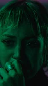 𝙁𝙚𝙖𝙩𝙪𝙧𝙚𝙙 𝙎𝙝𝙤𝙧𝙩